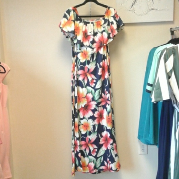 Dress - Picture 1 of 2